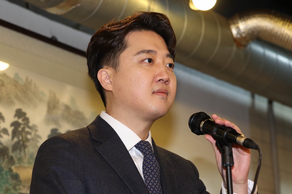 The Estimated Loss of Equity-Linked Securities (ELS) in Hong Kong H ...