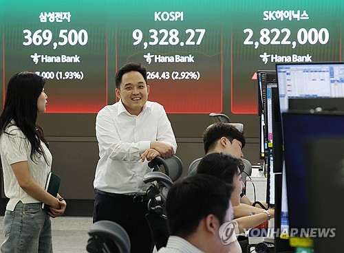 은행 창구에서 보험 빠지고 ETF로 자금 이동, 23일 ETF 5종 신규상장