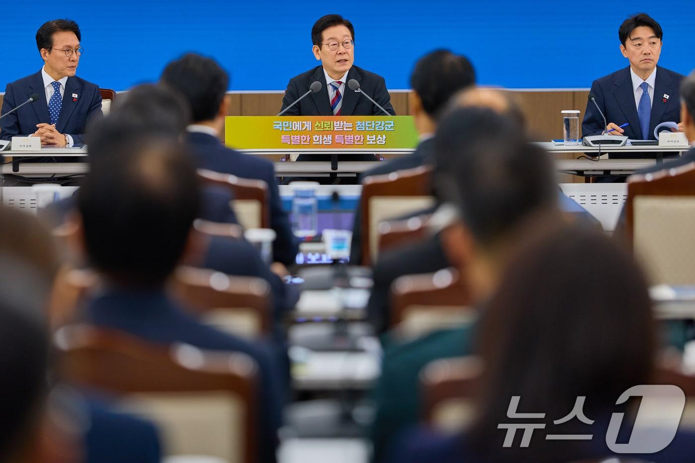 사전투표 이틀째 이재명 대통령 투표 독려