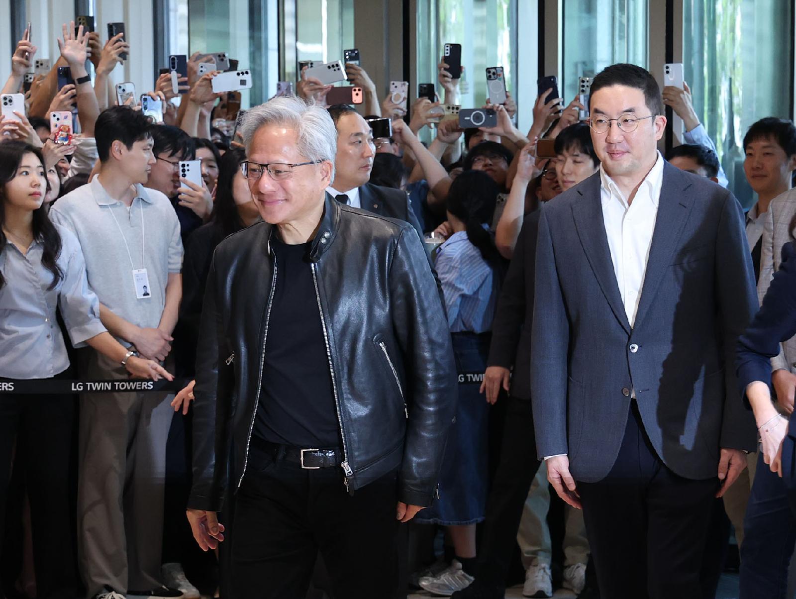 젠슨 황 한국 행보, LG·네이버·두산과 협력 확대