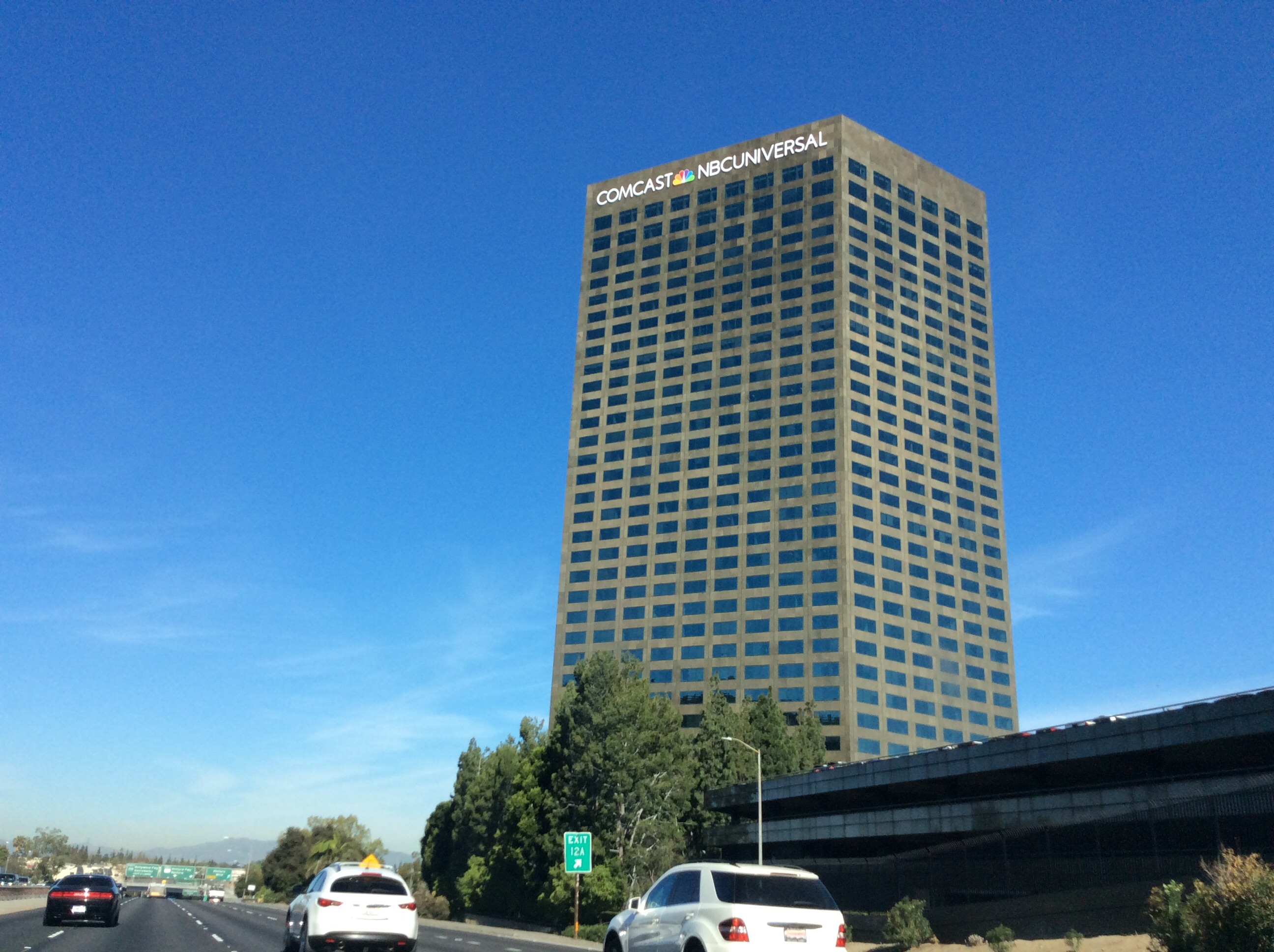 File:Universal City, Comcast-NBCUniversal Headquarters New.jpg - Wikimedia  Commons