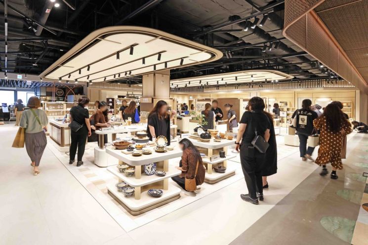 Shinsegae Department Store Renovates Gangnam Kitchen & Tableware Zone for the First Time i