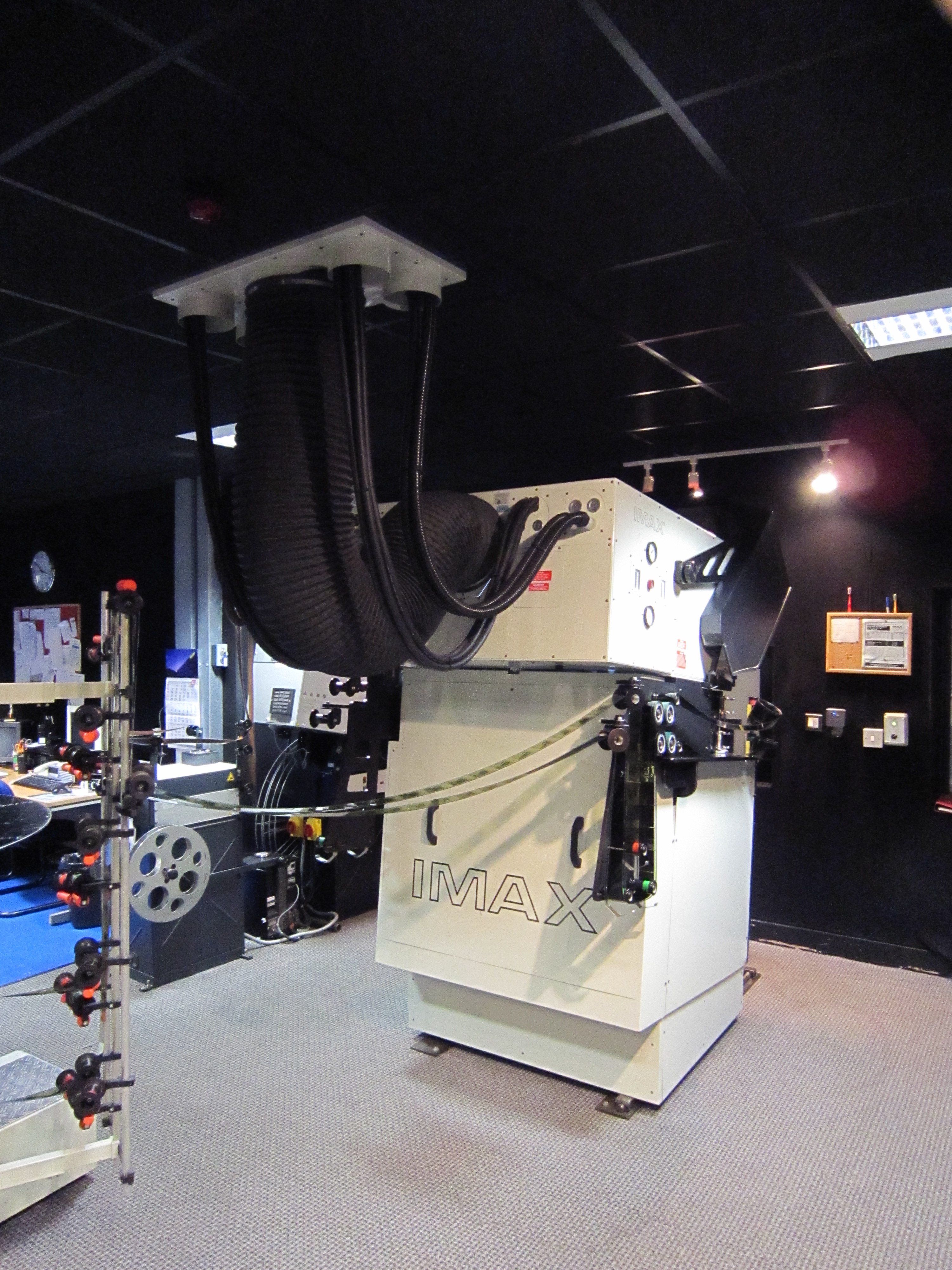 File:Birmingham IMAX Tour - IMAX GT Projector.jpg - Wikimedia Commons