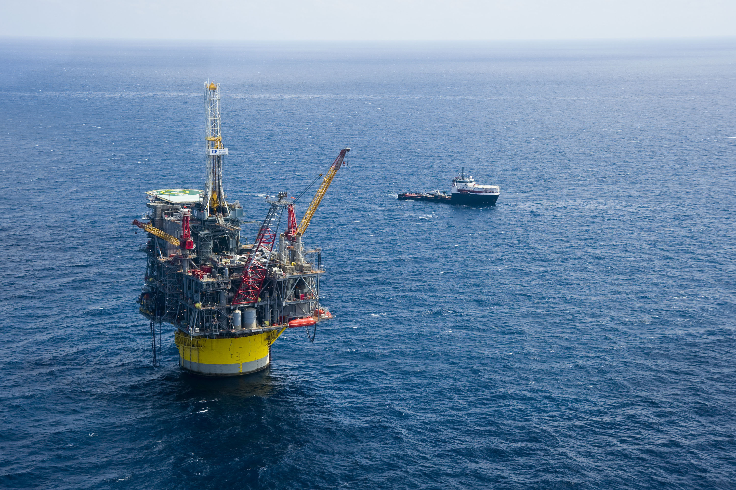 The 10 Biggest Oil Rigs in the World