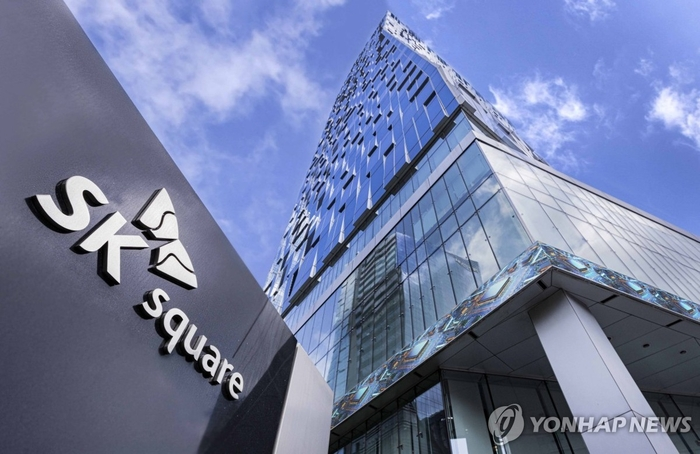 SK스퀘어 160만원 돌파·목표가 185만원 상향, 현대백화점도 목표가↑