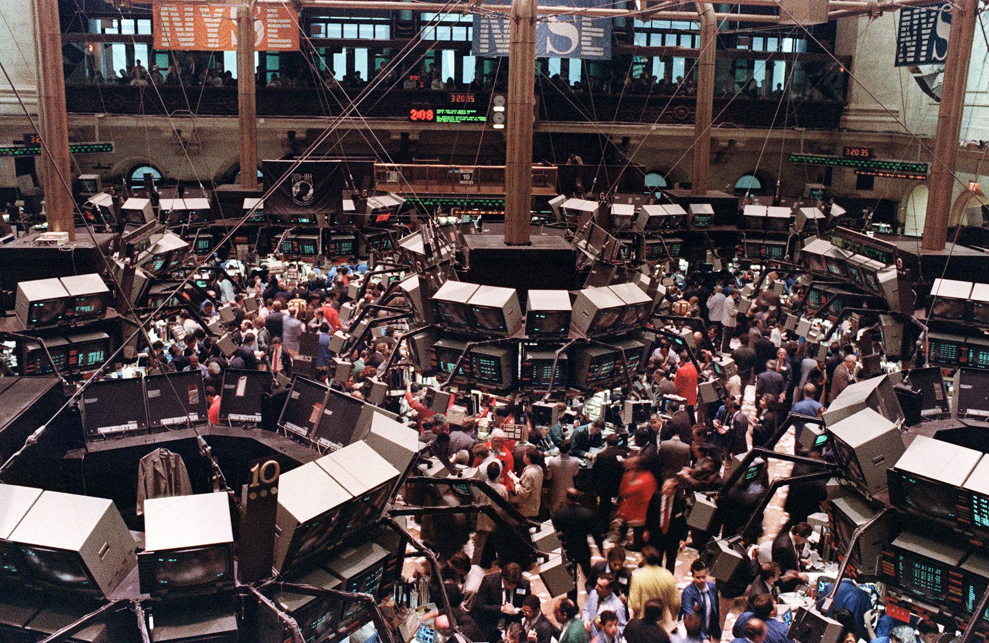 It's been 35 years since the epic Black Monday crash. What have investors learned?