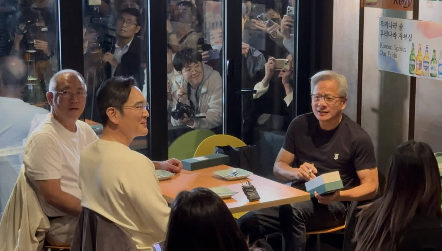 젠슨 황 방한 소식에 LG그룹주 하루 만에 급등
