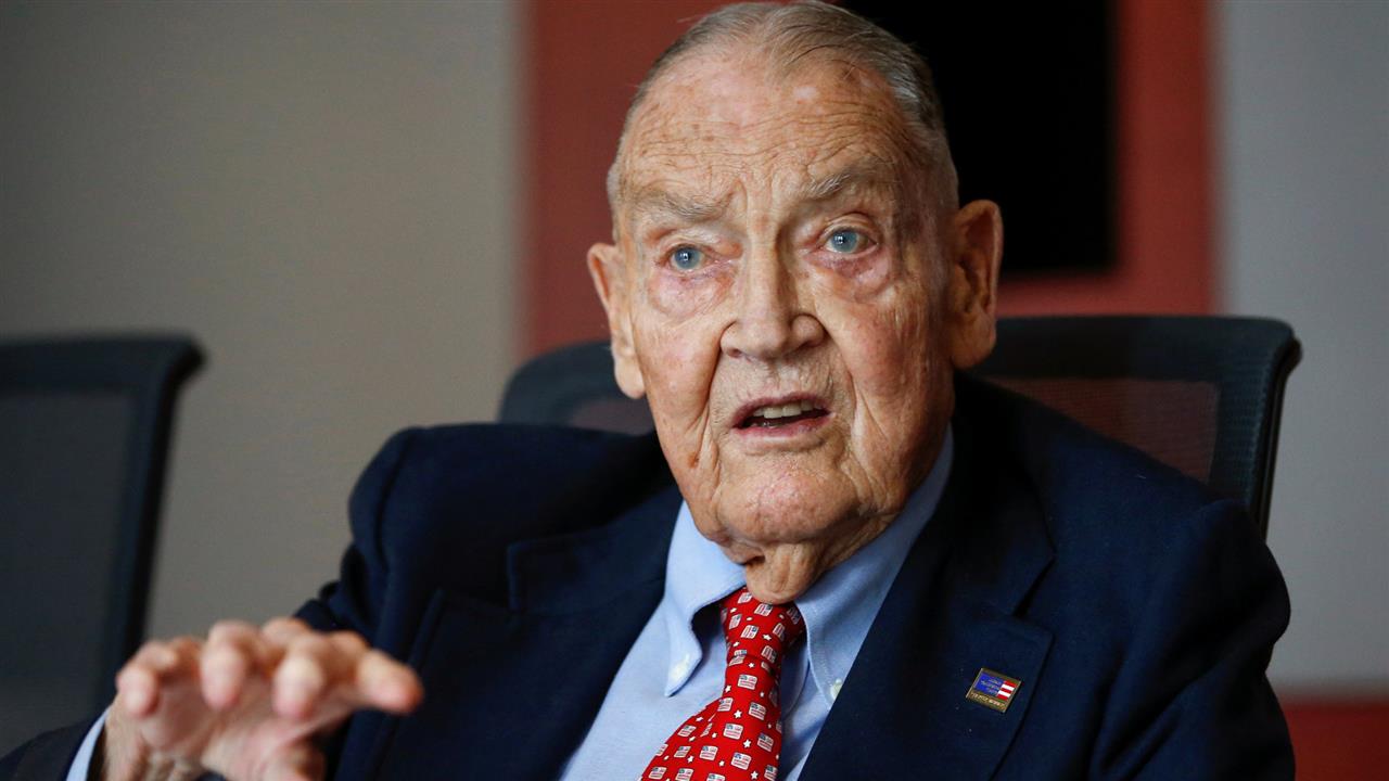 John C. Bogle, Vanguard's Founder and Index Fund Pioneer, Dies at 89