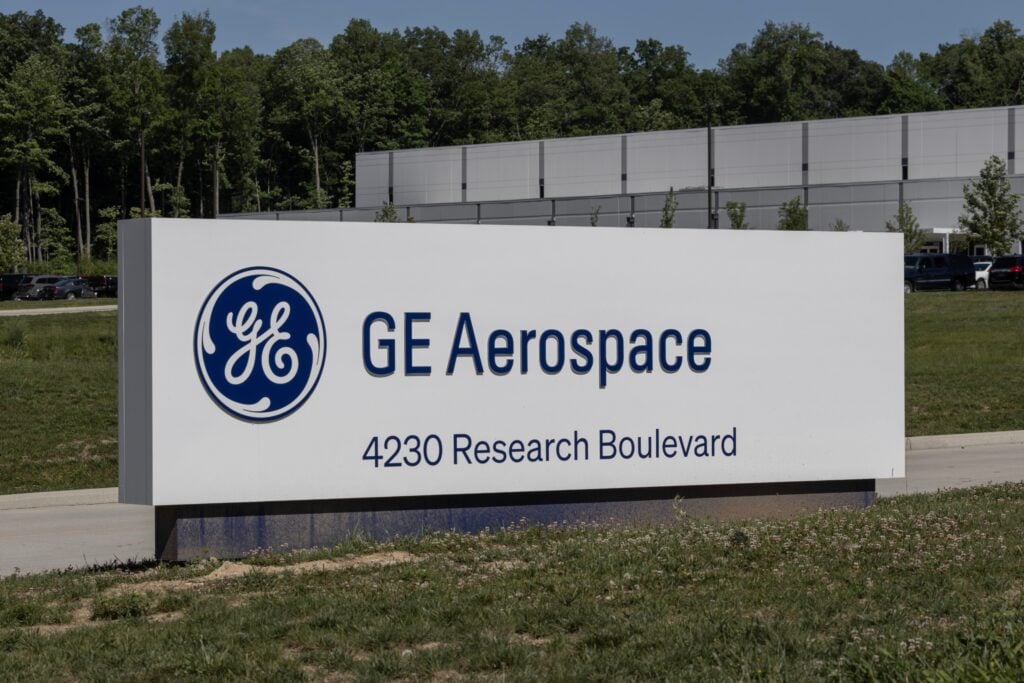 GE Aerospace, 미 공군 예비설계·일본항공 10년 정비 계약 체결