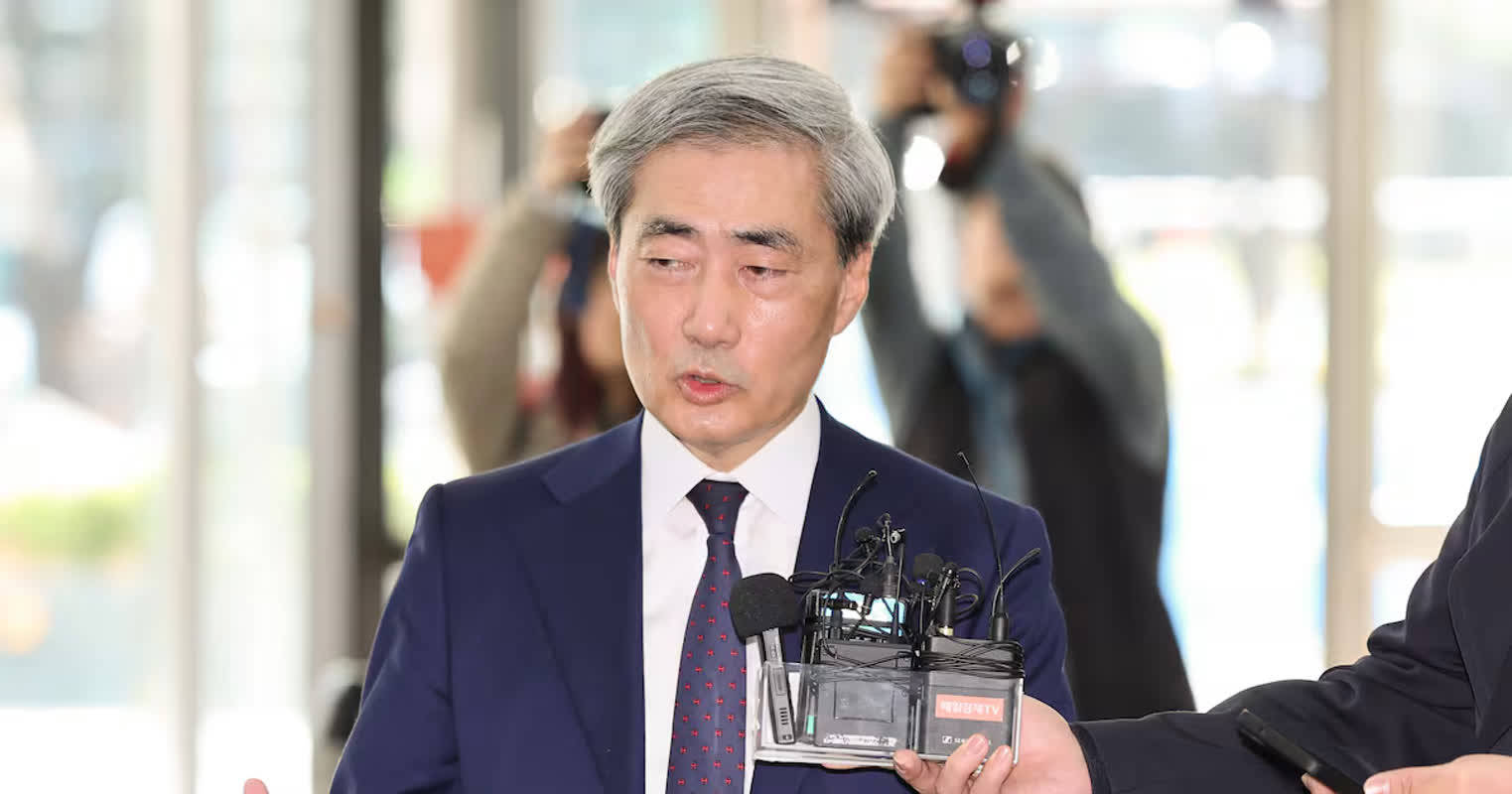 한은 총재 '늦지 않게 금리 인상' 재확인, 정부는 대기업에 달러 협조 요청