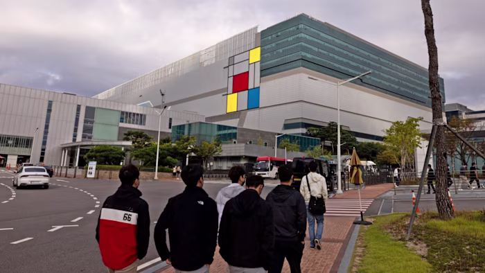 Samsung faces threat of first-ever strike amid chip slump
