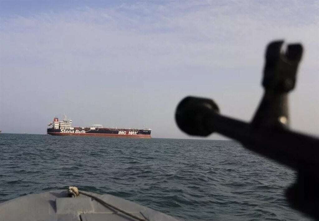 전쟁보험사들, 호르무즈 항로 일시 중단 권고