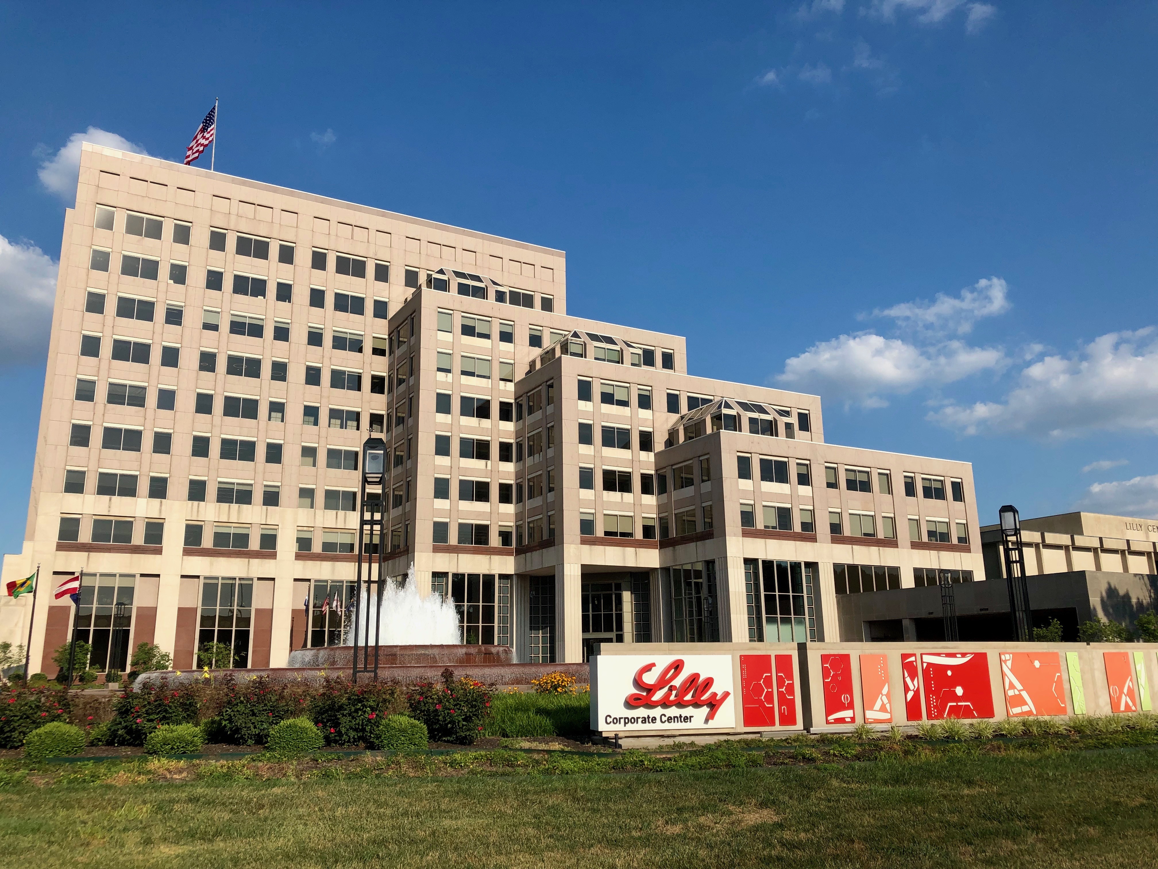 File:Eli Lilly Corporate Center, Indianapolis, Indiana, USA.jpg - Wikimedia  Commons