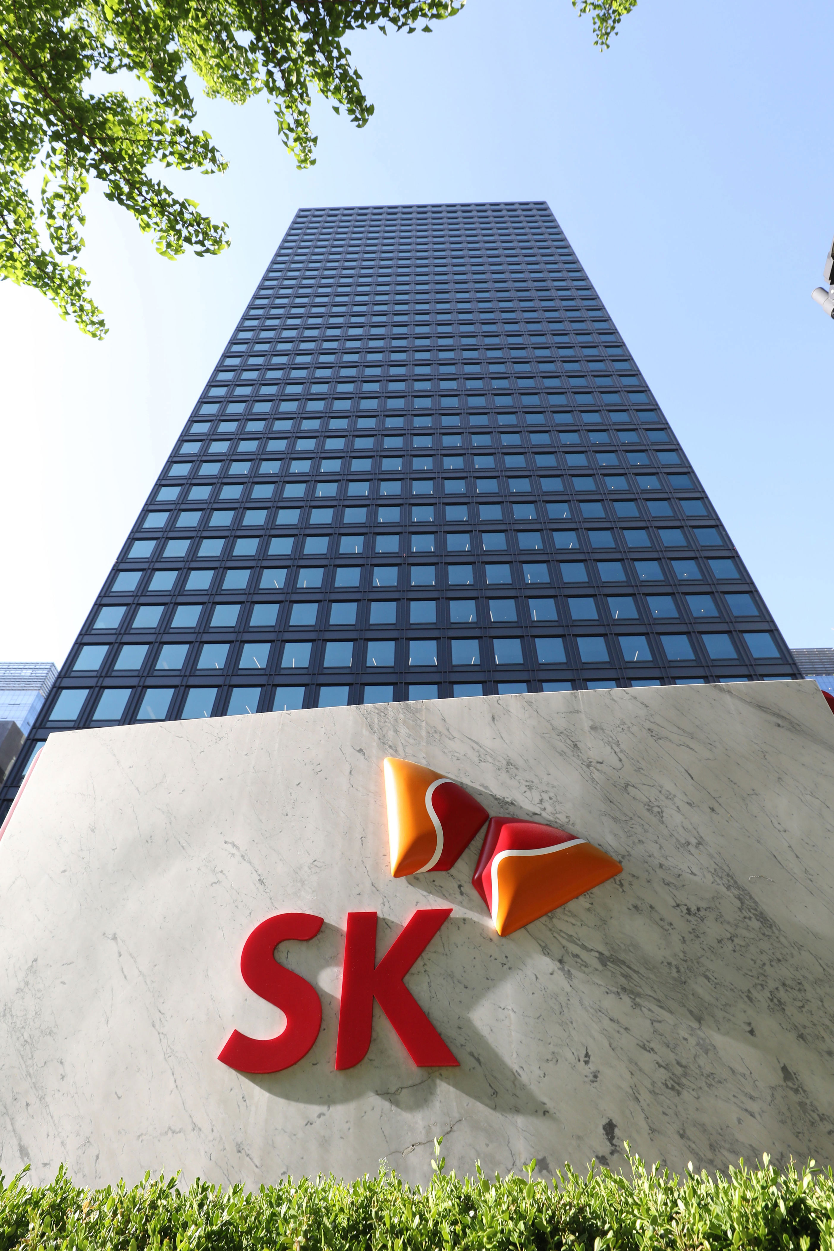 SK스퀘어 신고가 근접·ETF 편입에 증권사 목표가 잇따라 상향