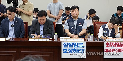 최저임금 5차 수정안, 노동 1만1,500원 vs 경영 1만440원