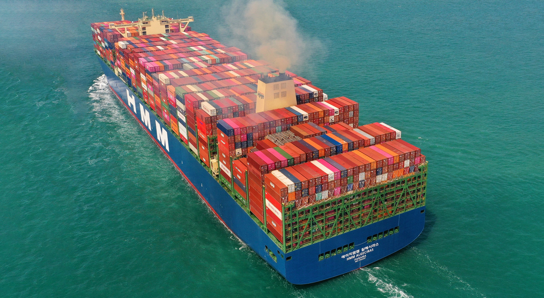 World's Largest Shipping Container Ships in 2024