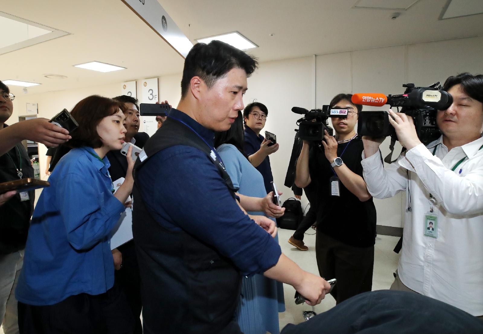삼성전자 협상 결렬로 주가 4% 하락, 세아홀딩스 300억 공개매수