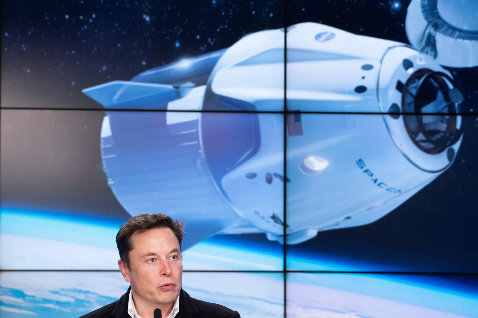 Light From Elon Musk's Starlink Satellites Ruins Space Photos, Says Russian Government Age
