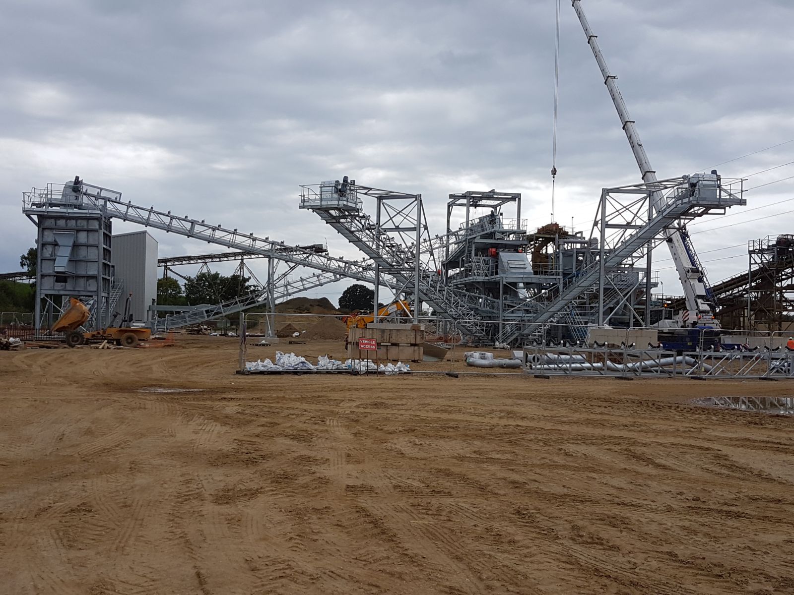 Centristic » Brett Aggregates Ltd - Queen Mary Quarry - New Sand ...