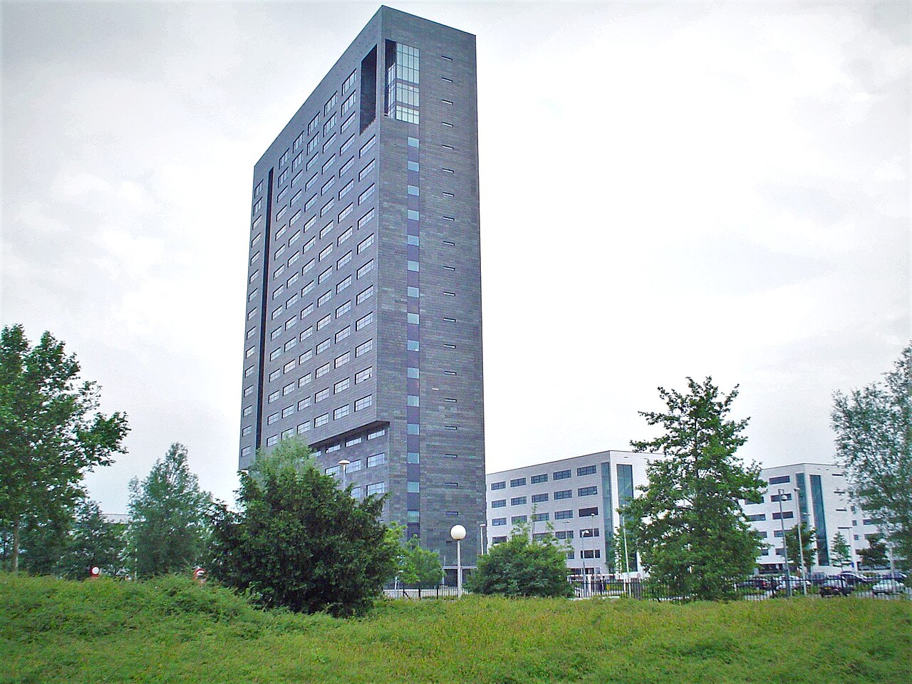 File:ASML headquarters Veldhoven.jpg - Wikimedia Commons