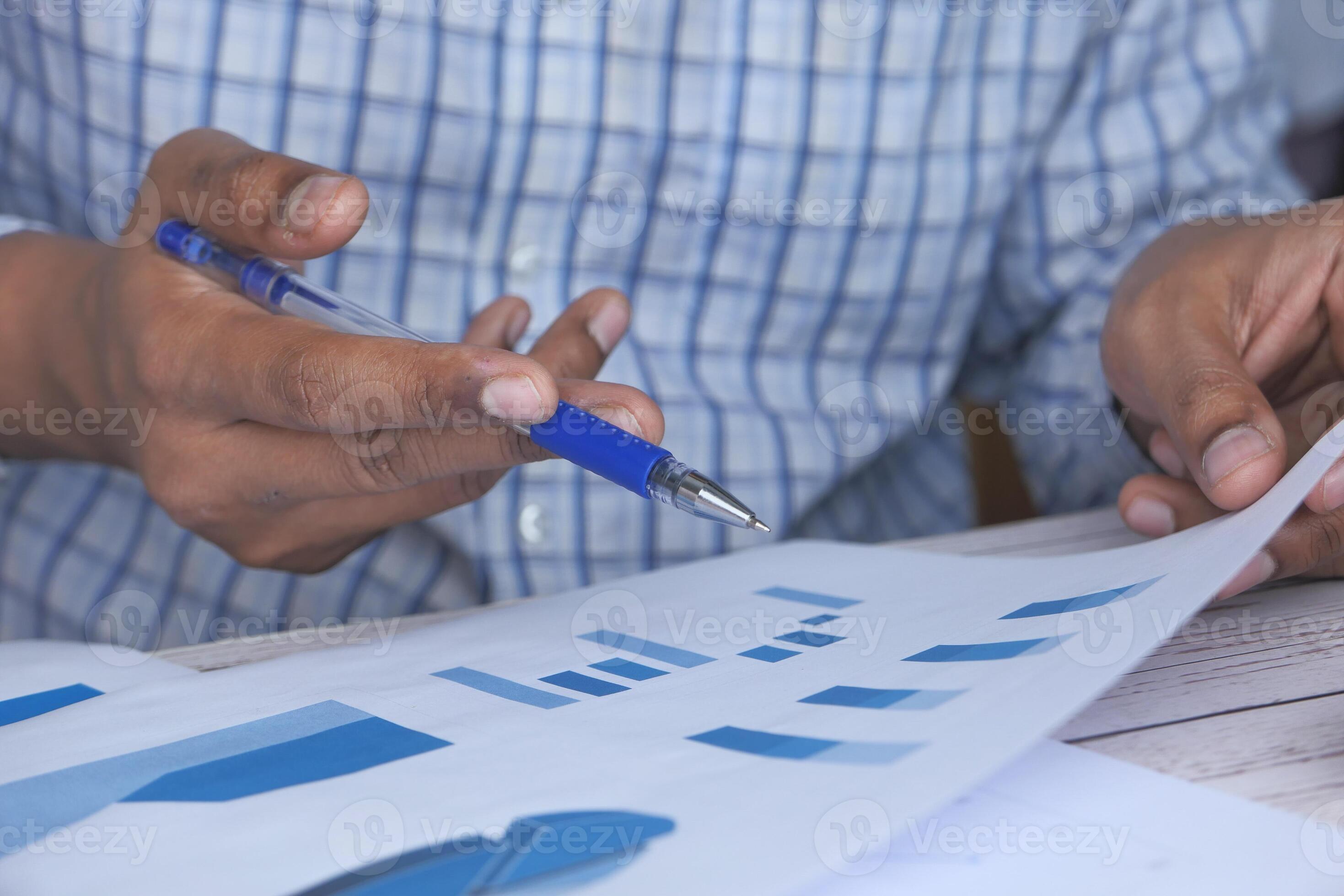 Conducting Business Analysis with Charts and Graphs in a Professional ...