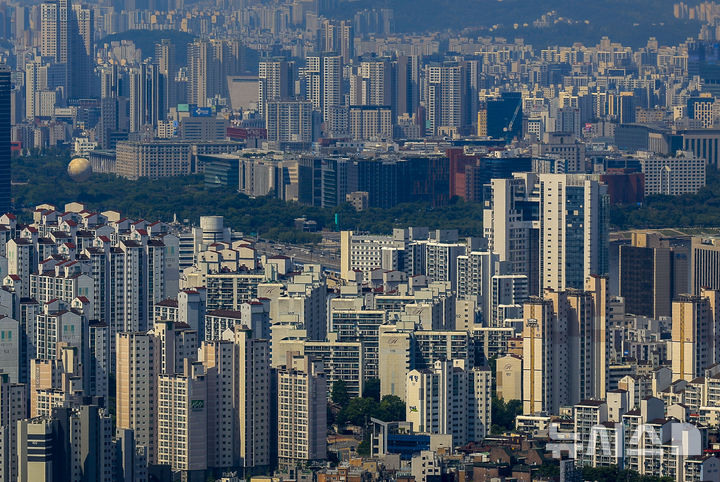 지방에서 신축 아파트 거래·가격 우위 뚜렷, 지역별 단지 상위권 포진