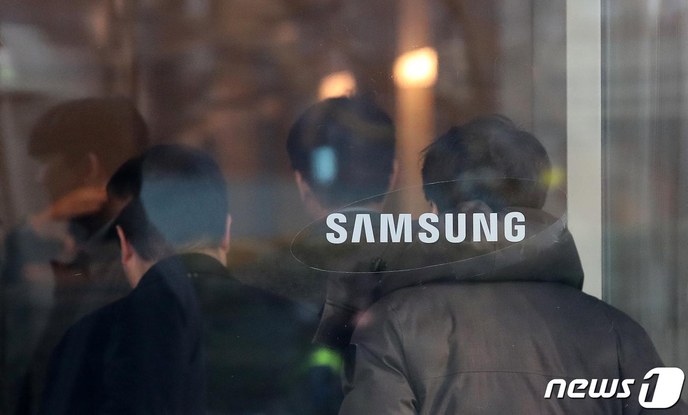 삼성전자 목표가 57만원으로 상향, 한국투자증권 유지