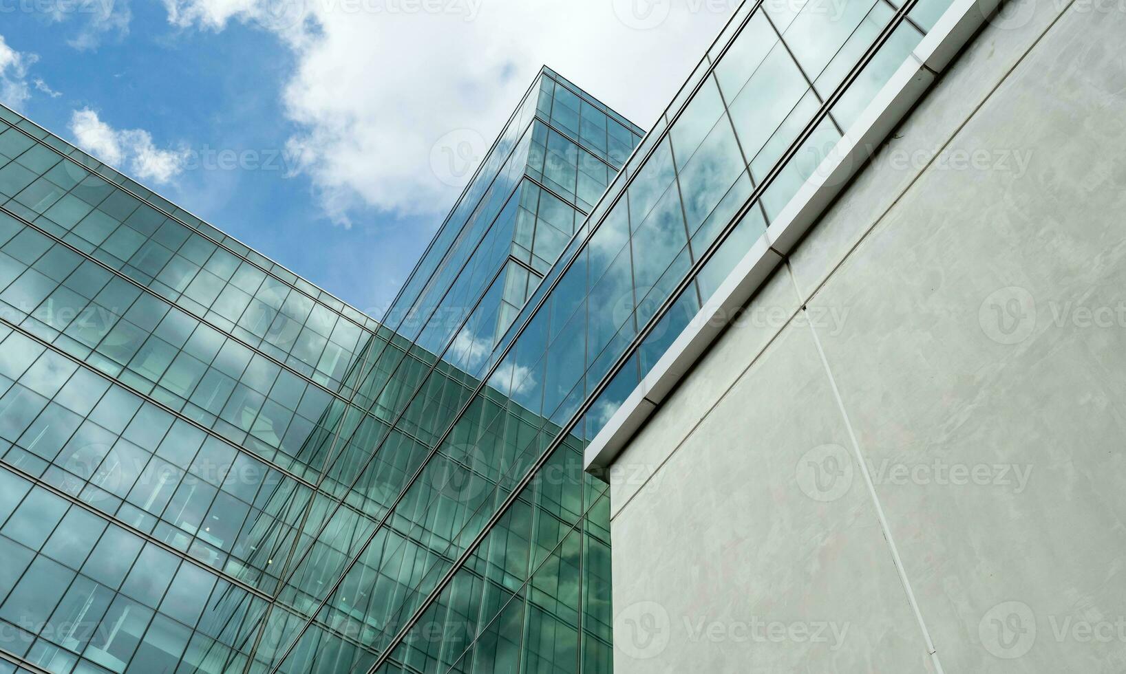 moderno sostenible vaso oficina edificio. exterior ver de corporativo ...