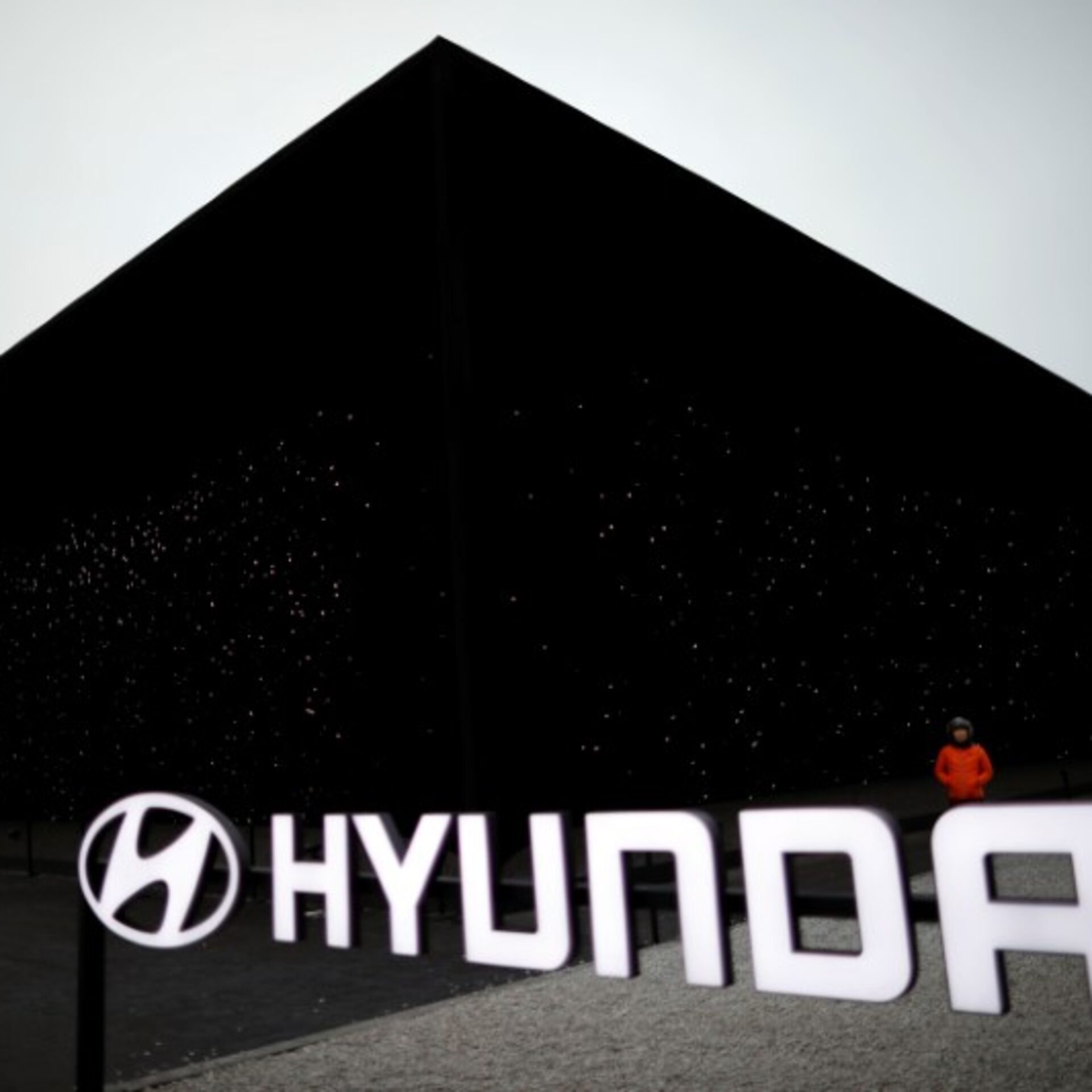 Hyundai group to streamline ownership structure in reform push